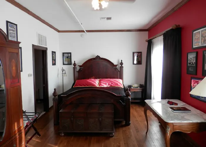 Hotel Gaslight