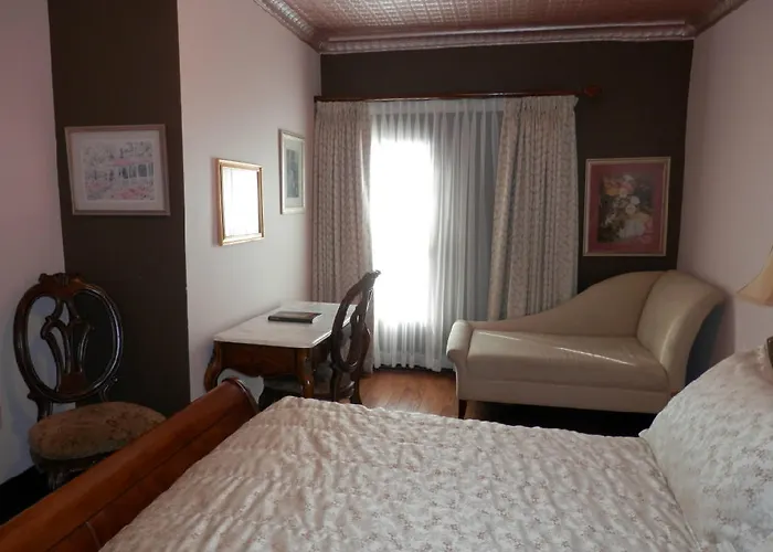 Hotel Gaslight